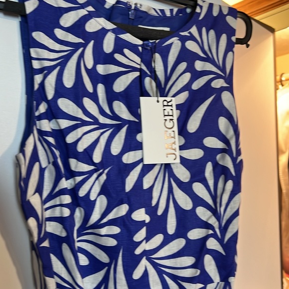 Elegant Blue and White Midi Dress - Picture 2 of 7